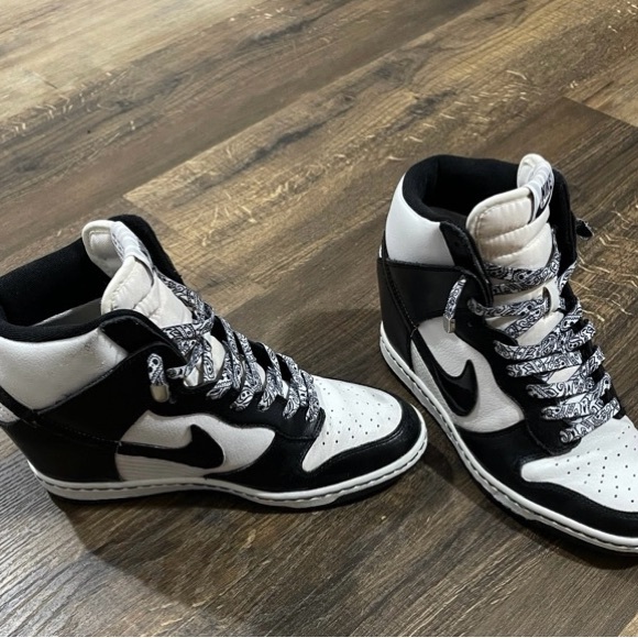 Nike Sky High Wedge - Picture 3 of 7